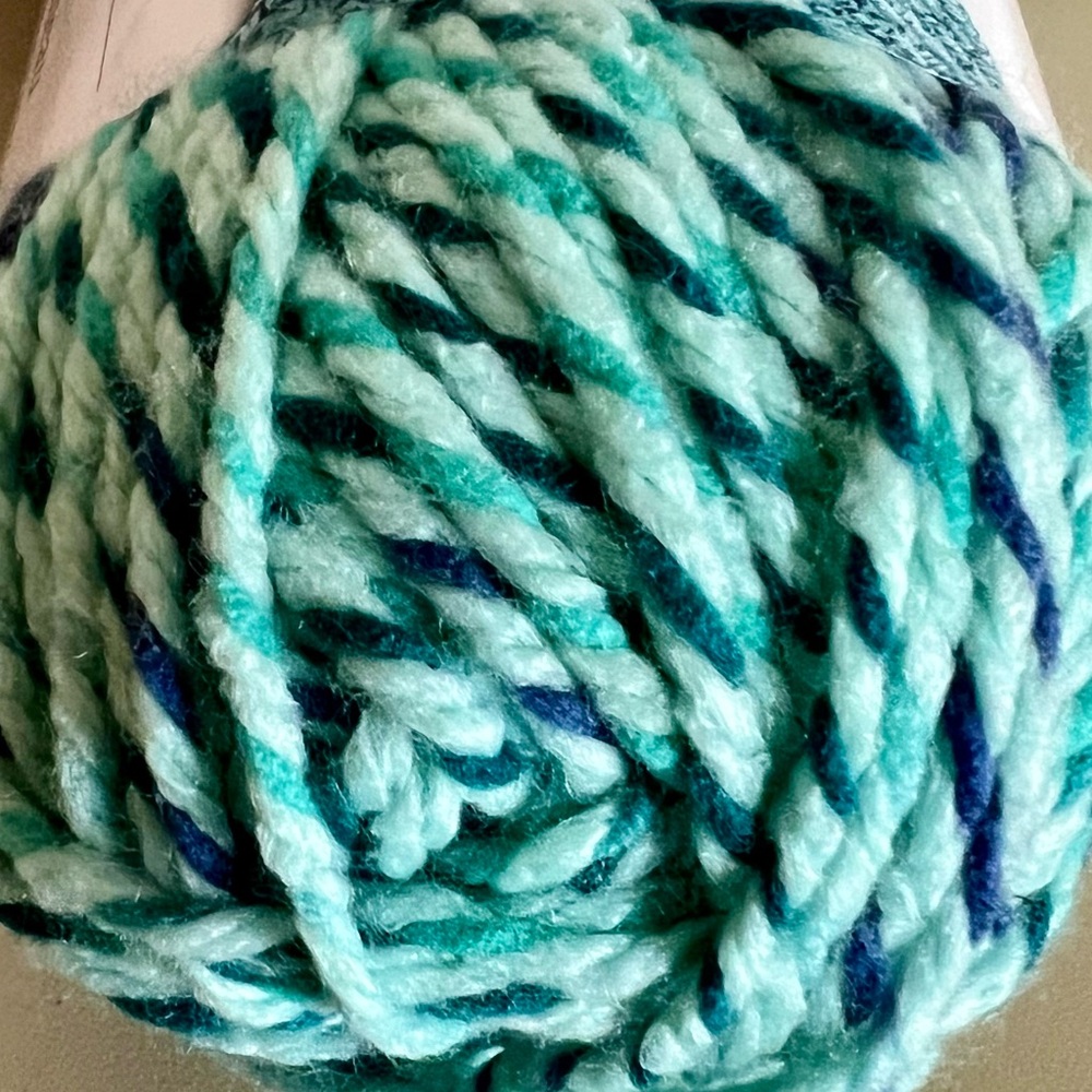 Loops & Threads Ringspun Yarn in Tranquil Multi - Picture 5 of 5